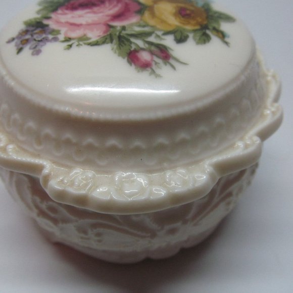 Vtg Porcelain Trinket Holder - Picture 7 of 8